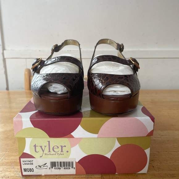 Richard Tyler Wedge Slingback - Picture 2 of 9